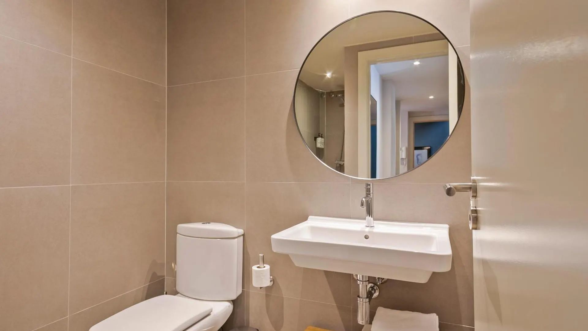 Uma Suites Barceloneta Beach 0*, Barcelona Spain