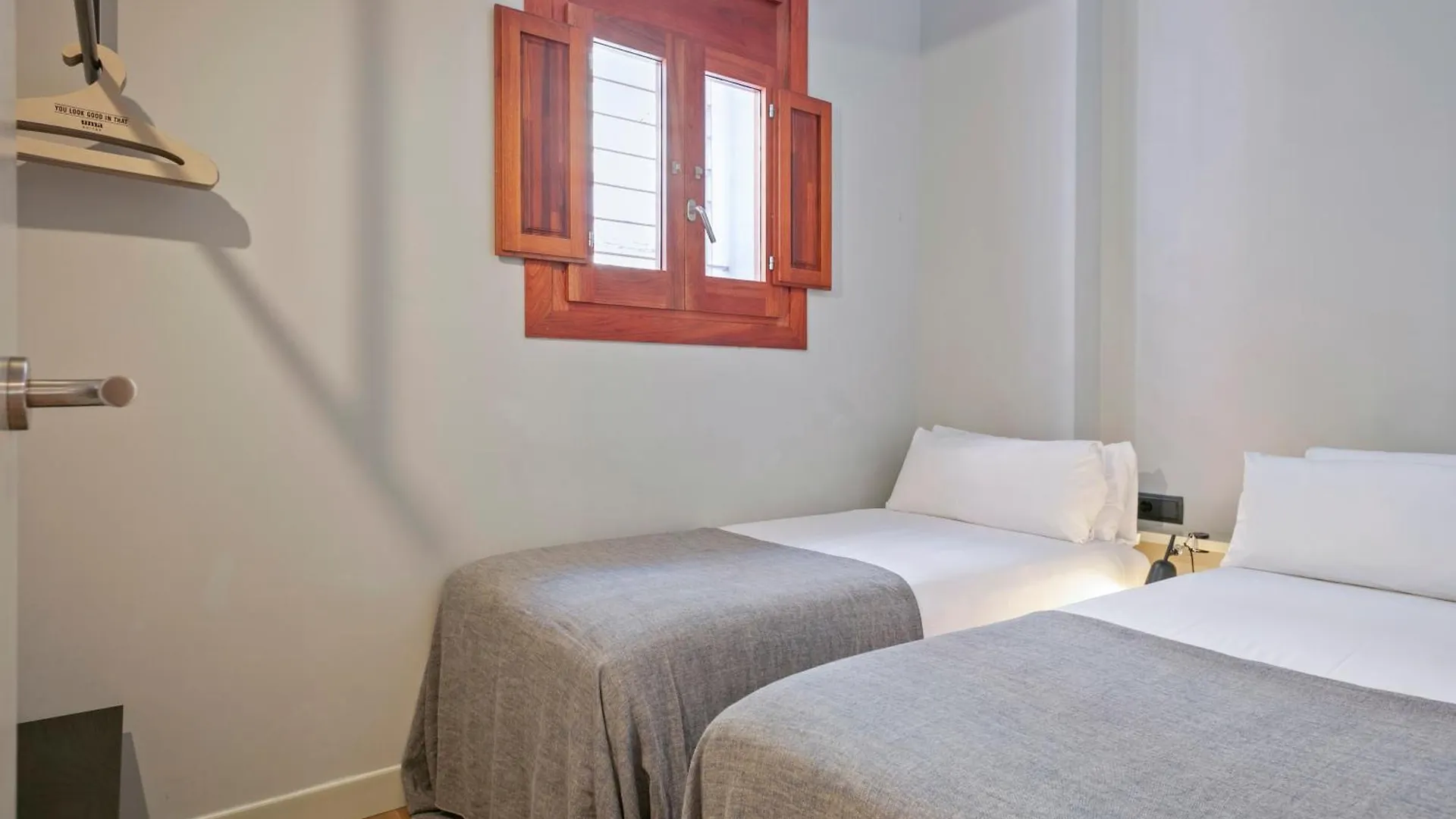 Uma Suites Barceloneta Beach 0*, Barcelona Spain