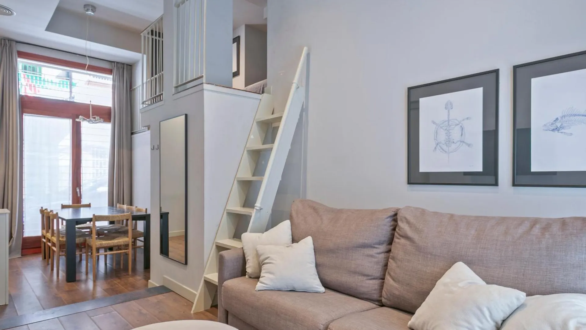 Apartment Uma Suites Barceloneta Beach Spain
