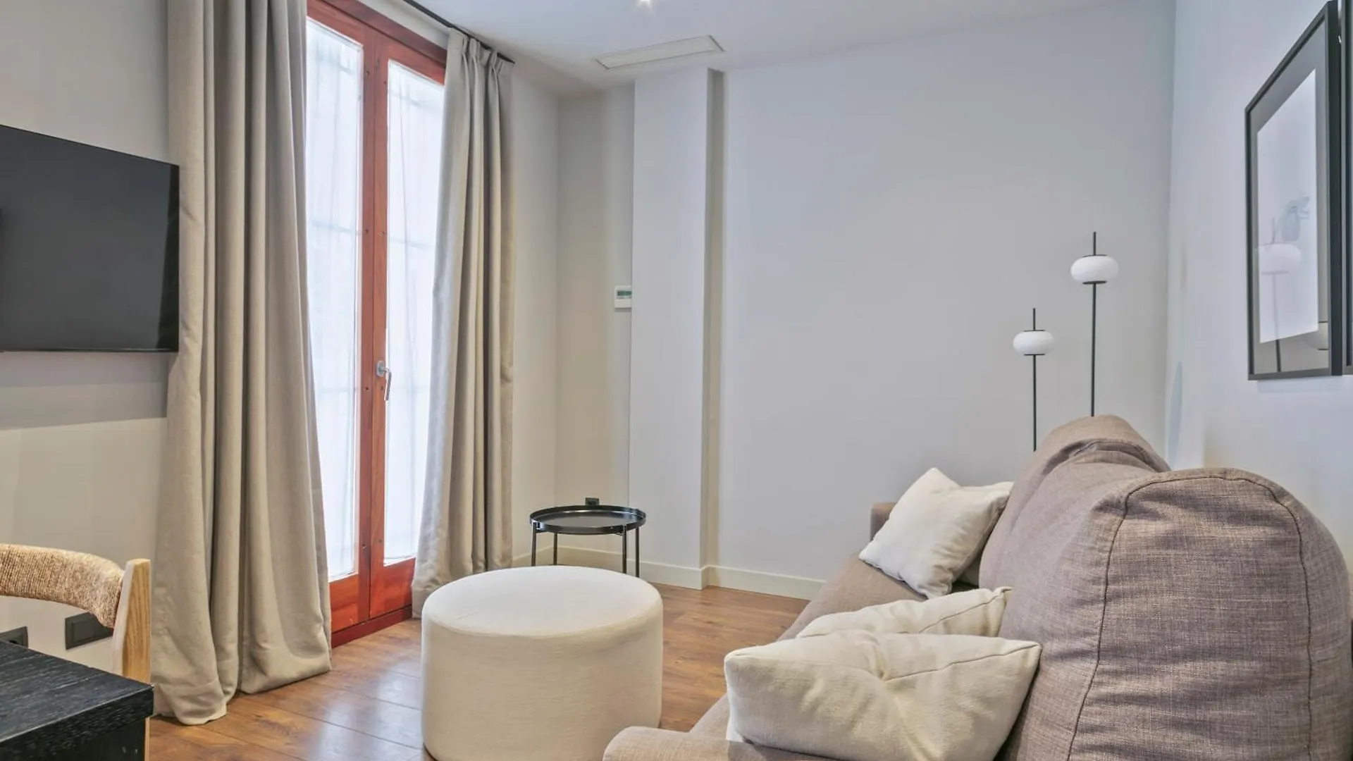 Uma Suites Barceloneta Beach Apartment Barcelona