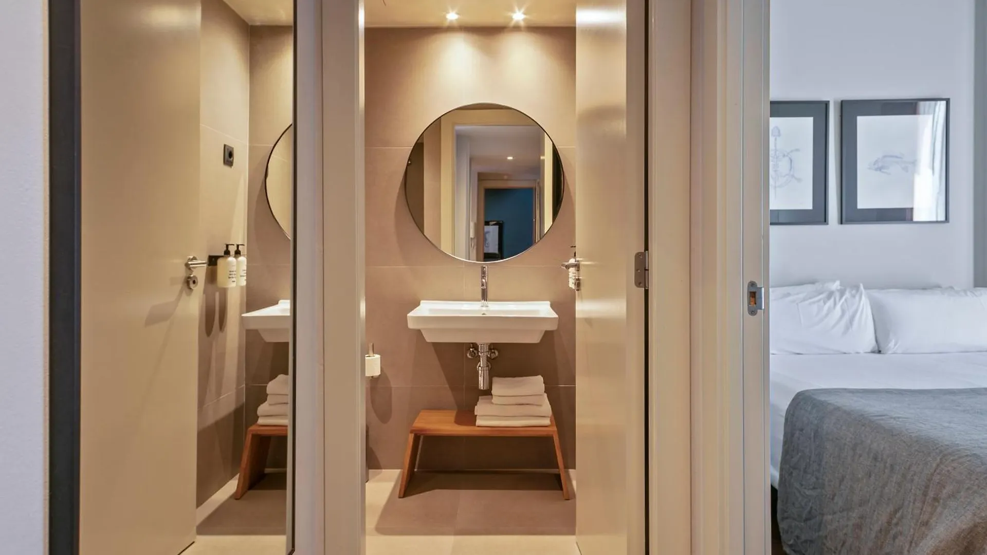 Uma Suites Barceloneta Beach 0*, Barcelona